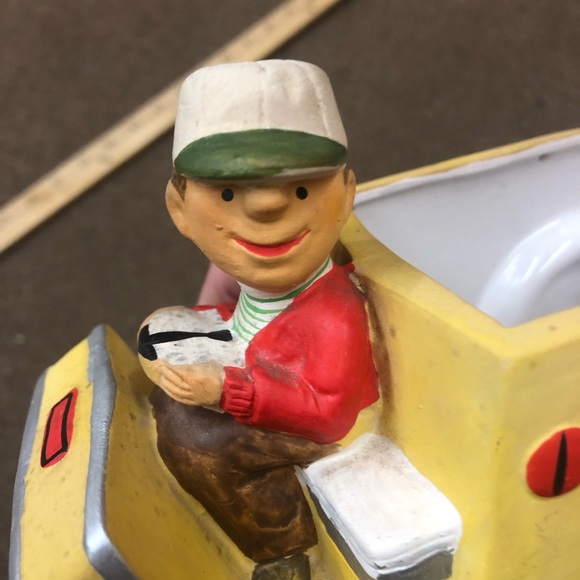 Vintage golfer planter - Picture 11 of 11